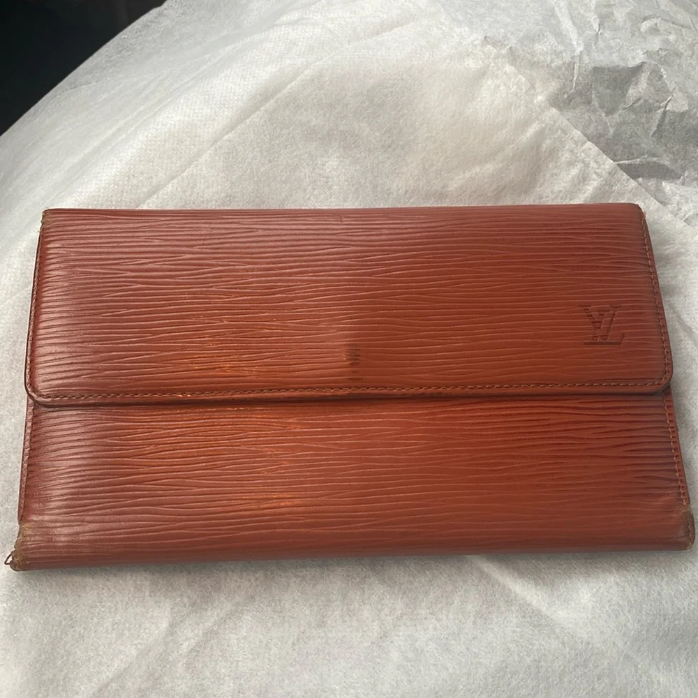 Louis Vuitton Epi Wallet